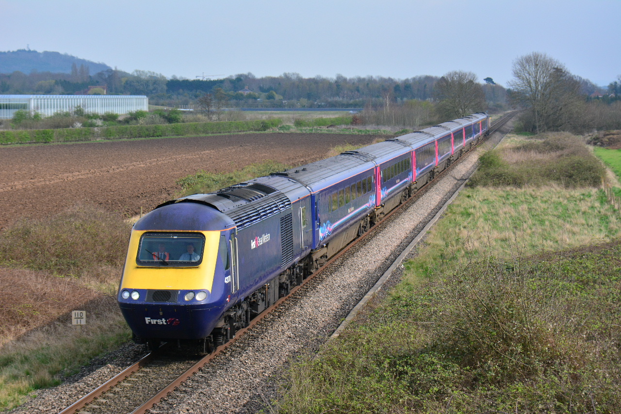 Lower Moor Vale of Evesham along the Cotswold Line.