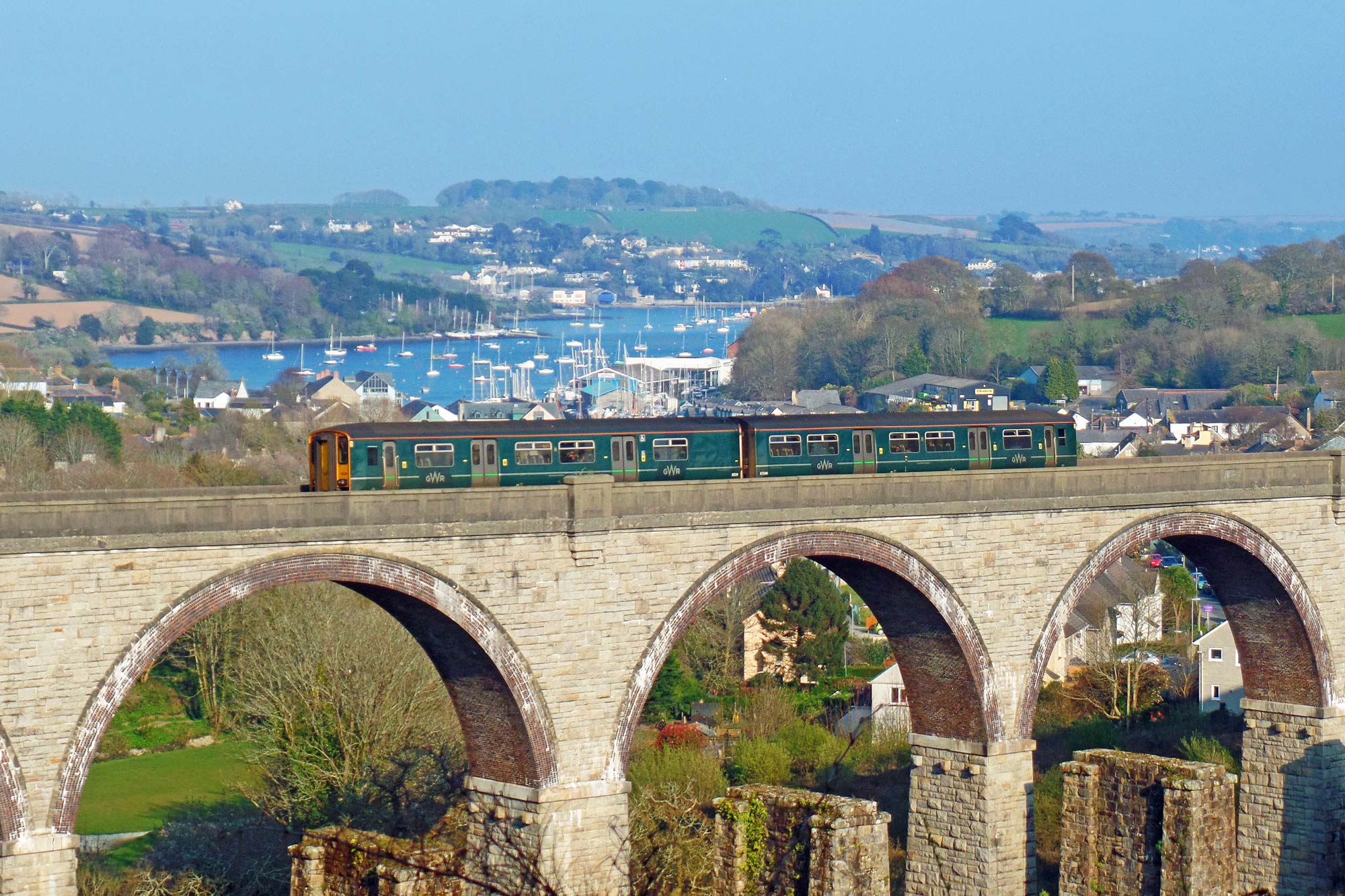 Train on Collegewood Viaduct on the Maritime Line between Truro and Falmouth