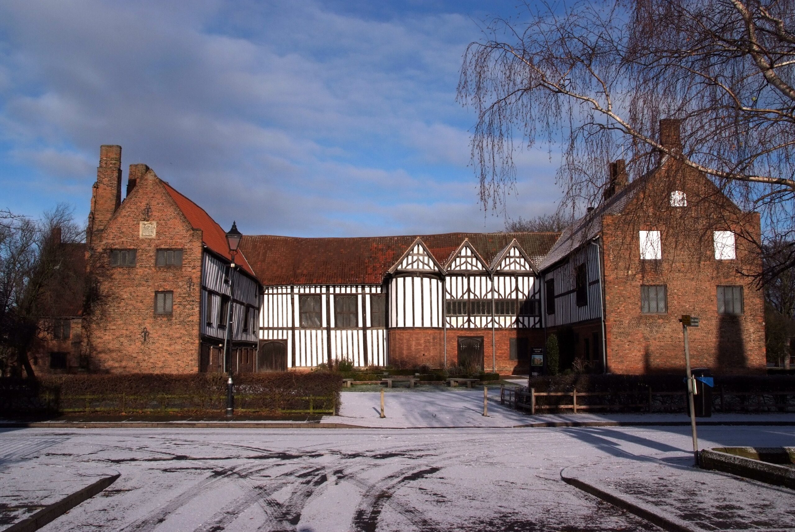 15th century Gainsborough Old Hall can be reached by the Roman Line, East Midlands Trains.