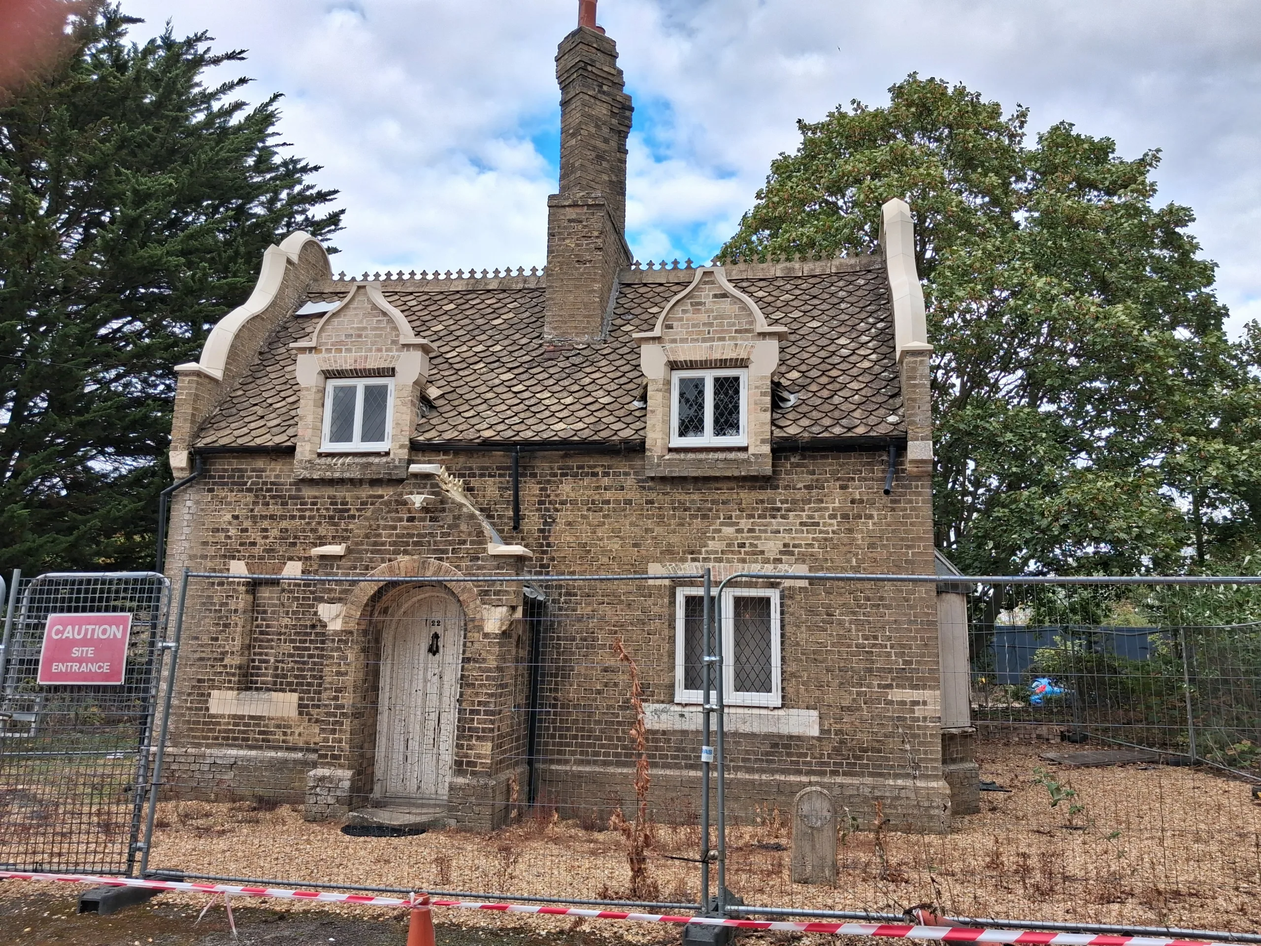 An old stone-built house, used to be known as the Crossing House. Forgotten railways by the Railway Ramblers